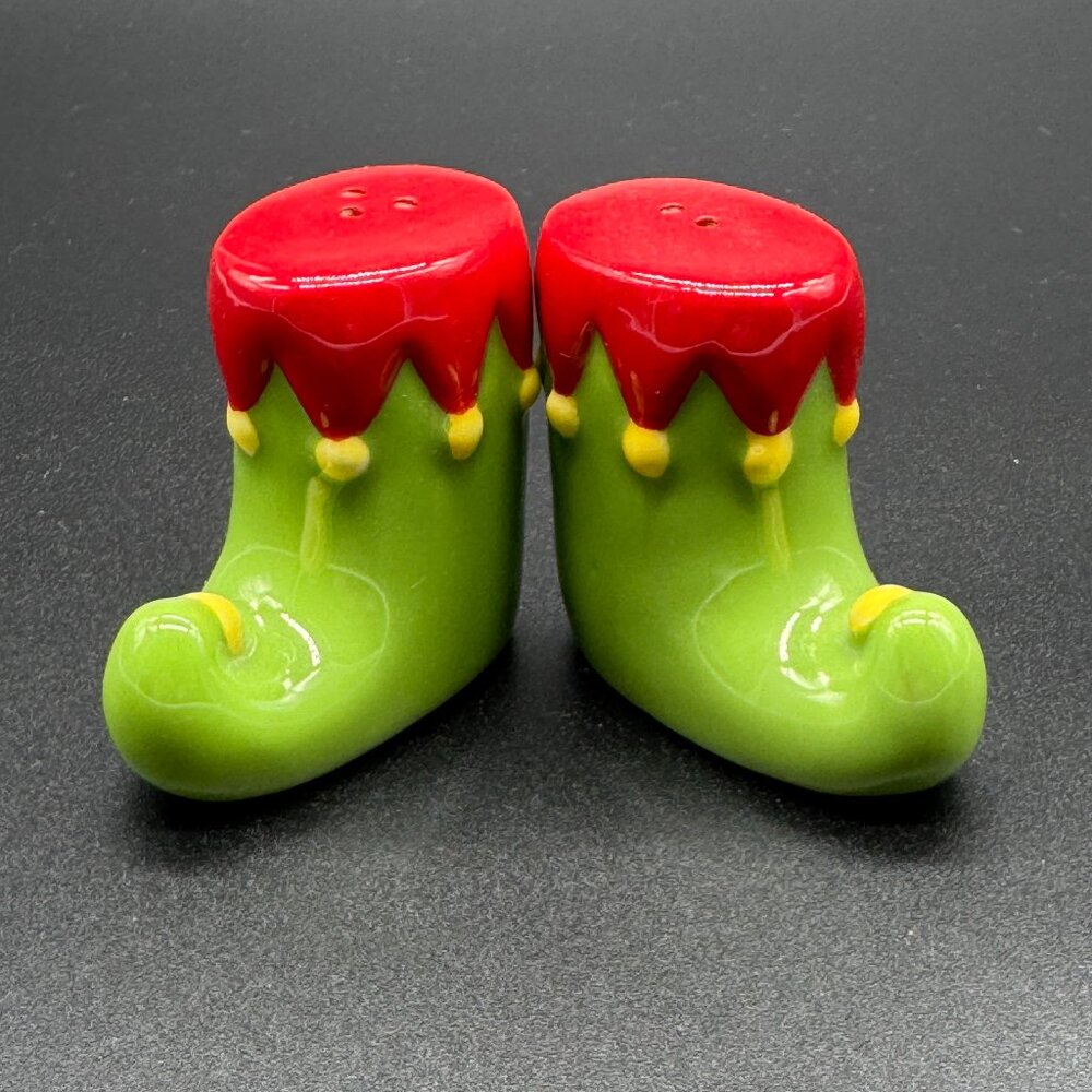 Christmas Elf Shoes Salt and Pepper Novelty Shakers Small Green and Red Hallmark